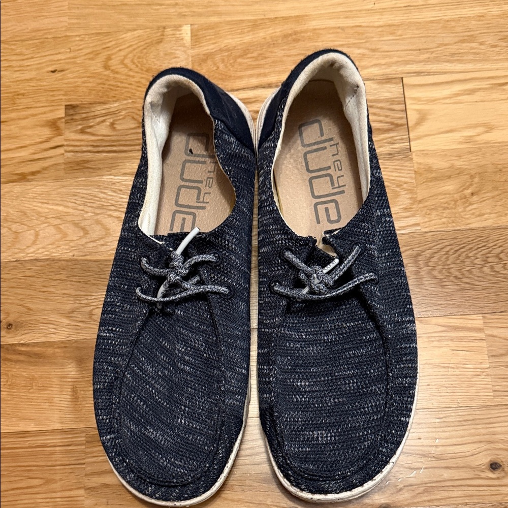 Hey Dude women’s navy blue 8 Loafers